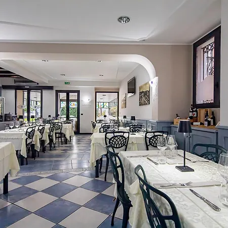 Novara Hotel 3*
