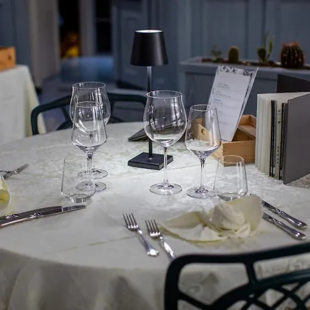 Hotel Novara 3*