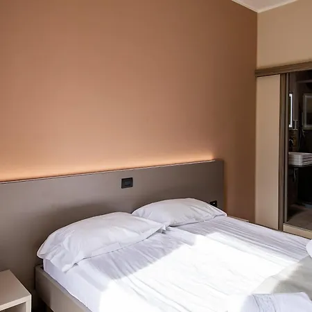 Novara Hotel 3*