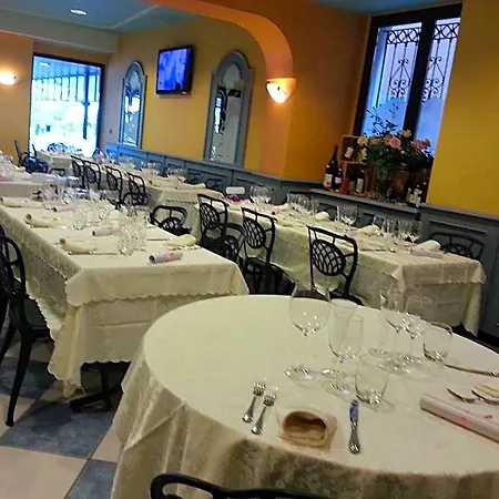 Hotel Novara 3*